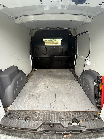 Renault Kangoo Express 12 of 14