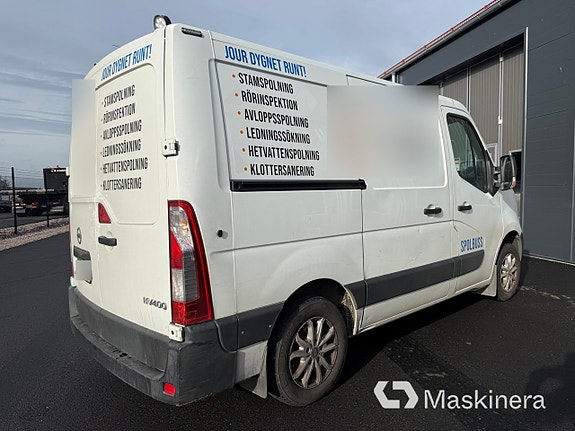 Nissan NV400 3 of 12
