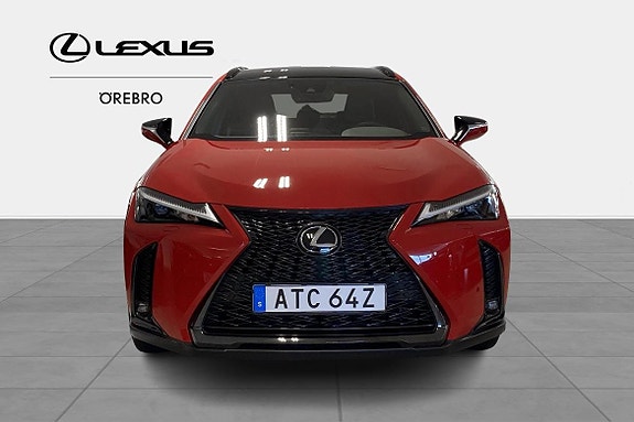 Lexus UX250h 2 of 11