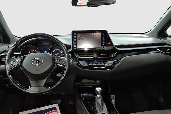 Toyota C-HR 9 of 11