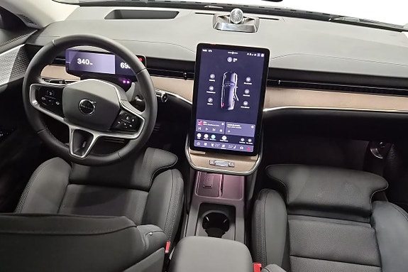 Volvo ES90 16 of 23