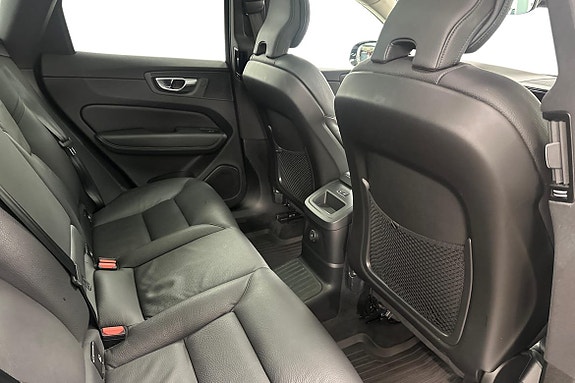 Volvo XC60 24 of 30
