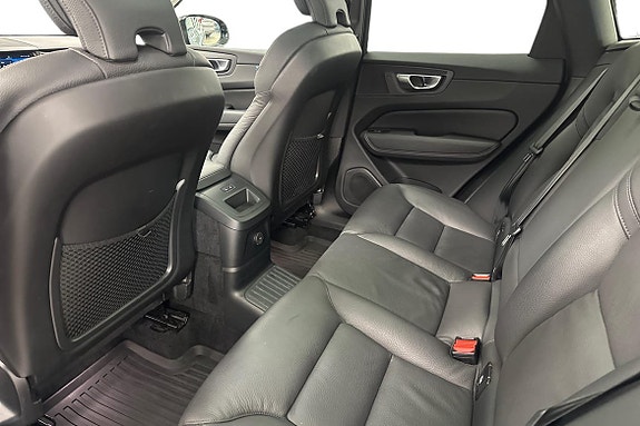 Volvo XC60 25 of 30