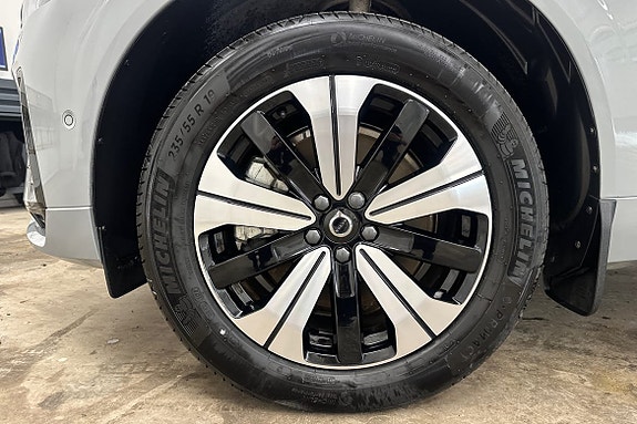 Volvo XC60 29 of 30