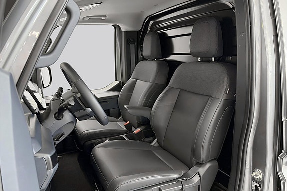Kia PV5 8 of 16