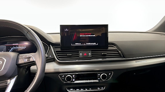 Audi Q5 9 of 16