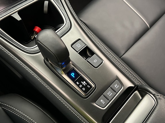 Lexus LBX 25 of 30