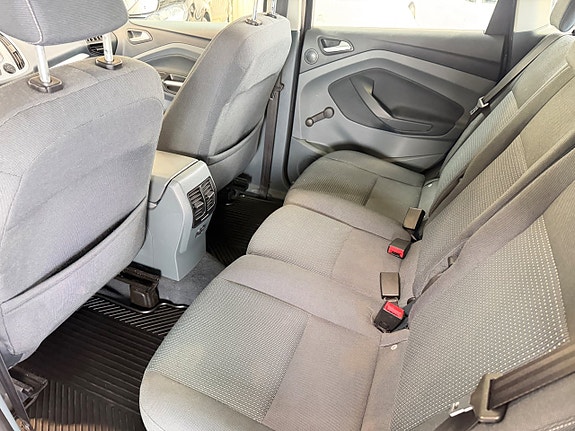 Ford C-Max 12 of 21