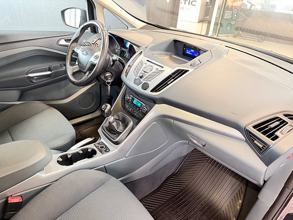Ford C-Max 15 of 21