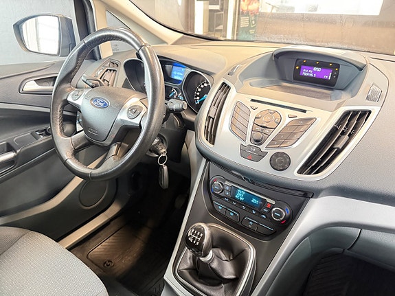 Ford C-Max 16 of 21