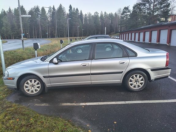 Volvo S80 2 of 4