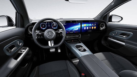 Mercedes-Benz GLA 250+ 3 of 4