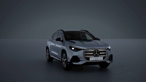 Mercedes-Benz GLA 250+ 4 of 4