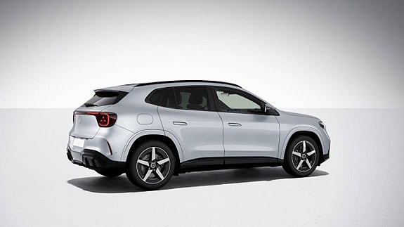 Mercedes-Benz GLA 250+ 2 of 4