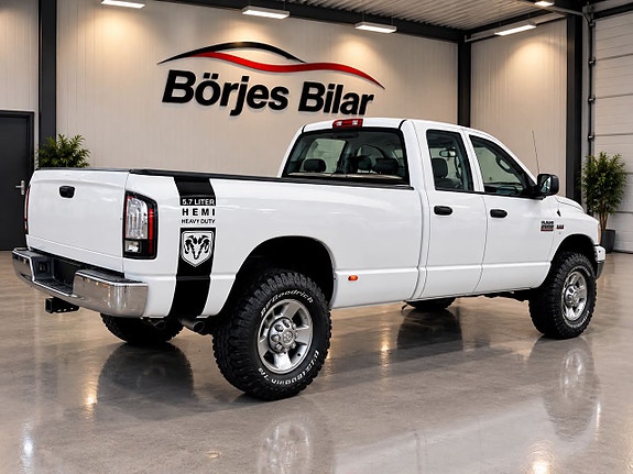 Dodge RAM 2500 3 of 8