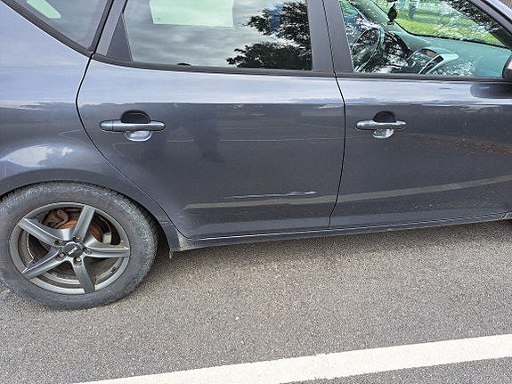 Kia Ceed 2 of 3