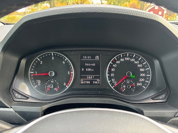 Volkswagen Amarok 11 of 11