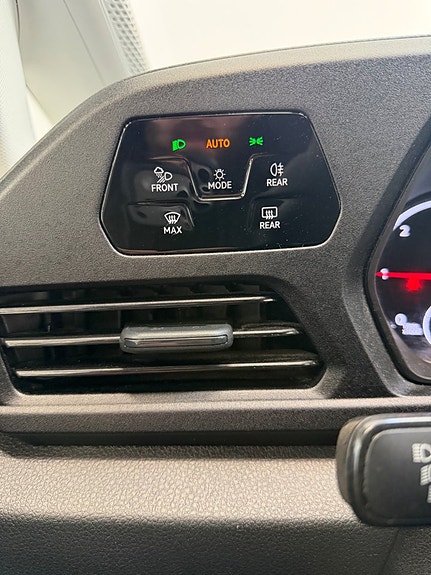 Volkswagen Caddy Maxi 16 of 18