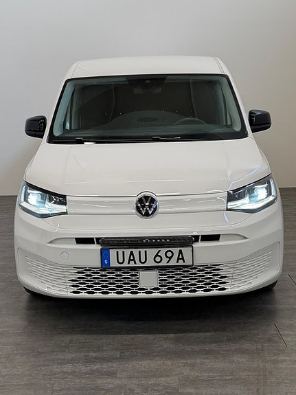 Volkswagen Caddy Maxi 2 of 18