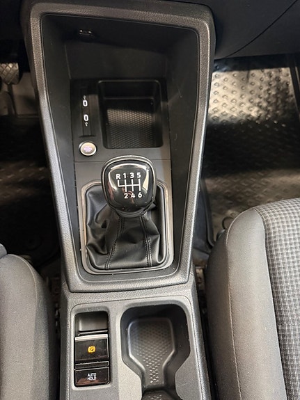 Volkswagen Caddy Maxi 15 of 18