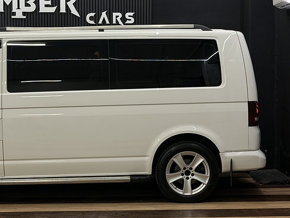 Volkswagen Caravelle 6 of 21