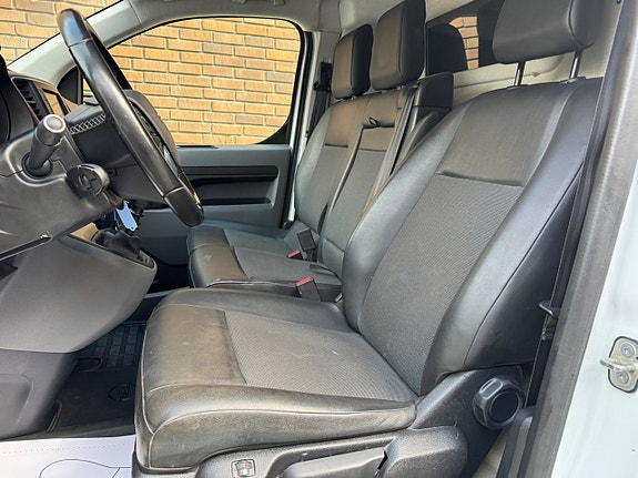 Opel Vivaro 13 of 25