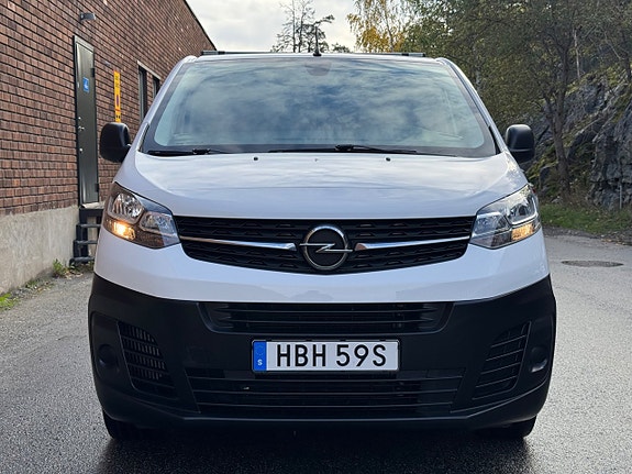 Opel Vivaro 8 of 25