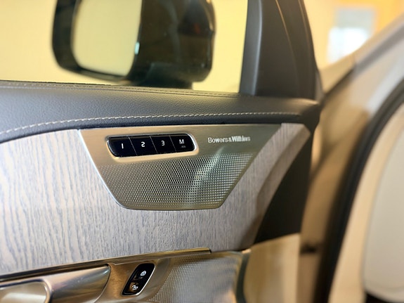 Volvo XC90 28 of 30