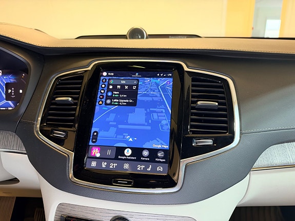 Volvo XC90 15 of 30
