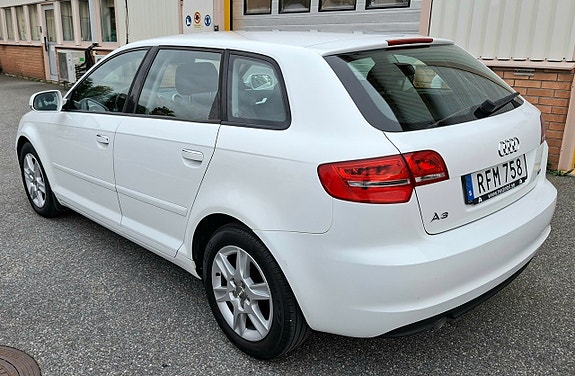 Audi A3 8 of 12