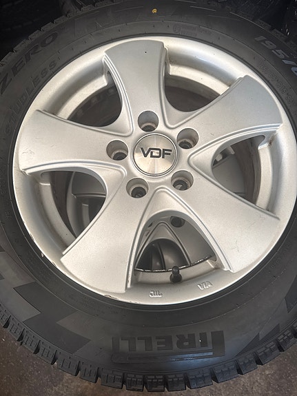 Product image 1 of 2