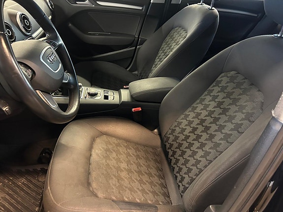 Audi A3 8 of 22