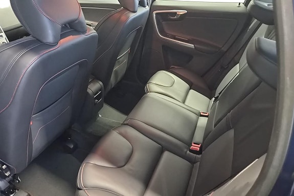 Volvo XC60 18 of 22