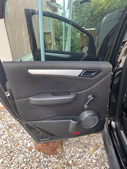Mercedes-Benz B 180 6 of 6