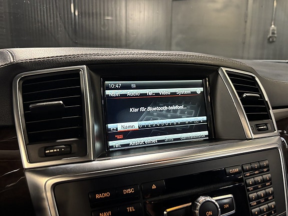Mercedes-Benz GL350 16 of 27