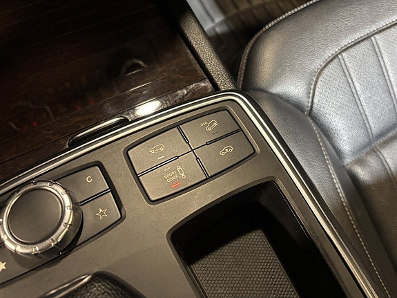 Mercedes-Benz GL350 11 of 27