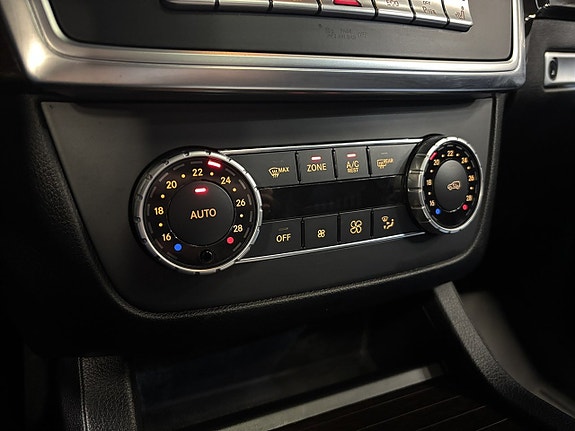 Mercedes-Benz GL350 12 of 27