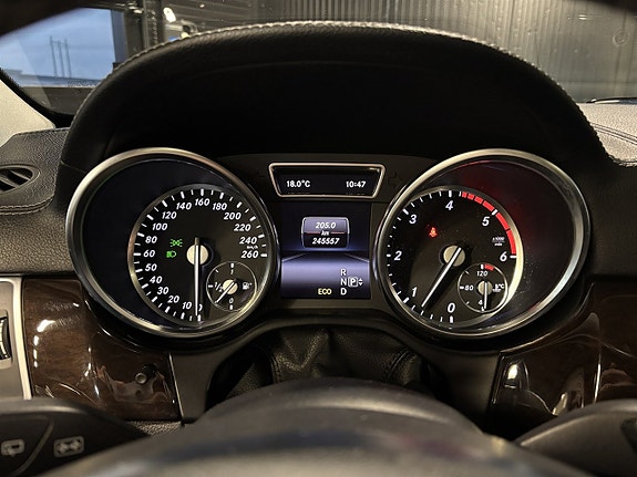 Mercedes-Benz GL350 9 of 27