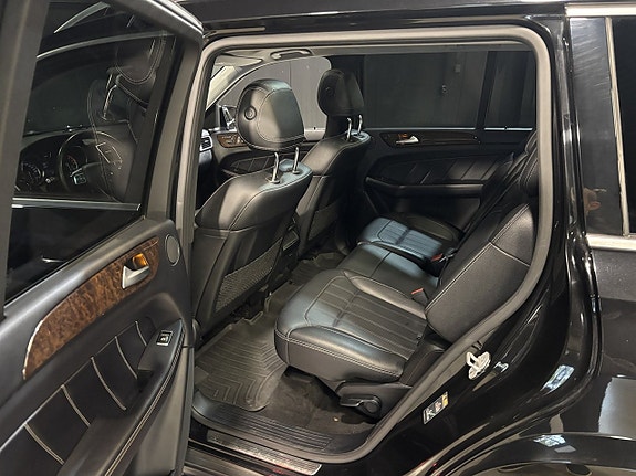 Mercedes-Benz GL350 23 of 27