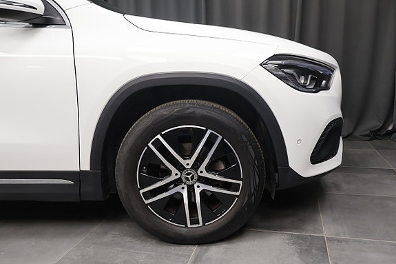 Mercedes-Benz GLA 180 6 of 19