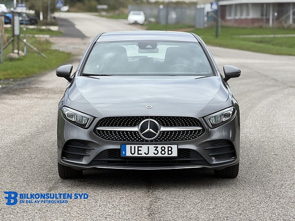 Mercedes-Benz A 250 e 2 of 17