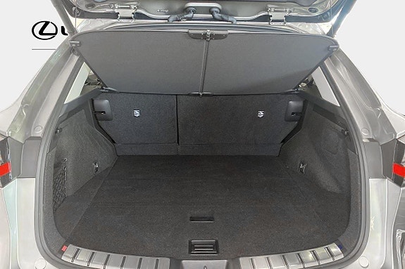Lexus NX450h+ 6 of 10