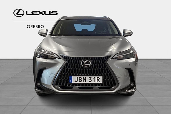 Lexus NX450h+ 2 of 10