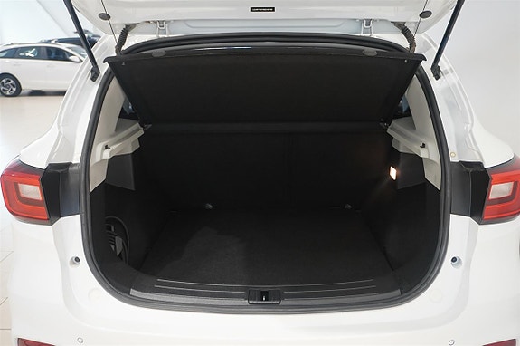 MG ZS 16 of 16