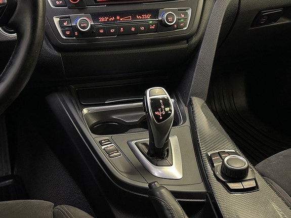BMW 320d 19 of 23