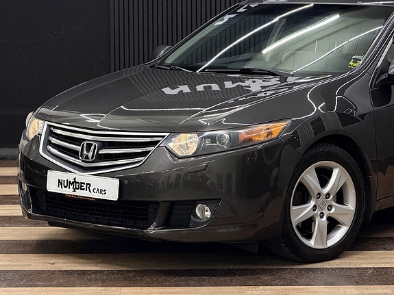 Honda Accord 3 of 23