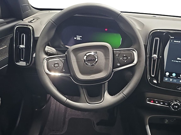 Volvo EX40 10 of 14