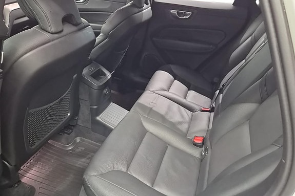 Volvo XC60 19 of 23