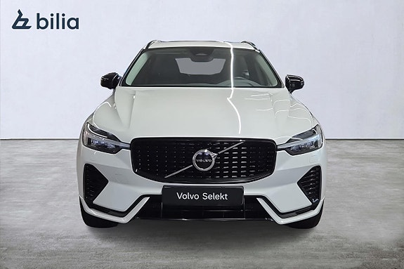 Volvo XC60 2 of 23