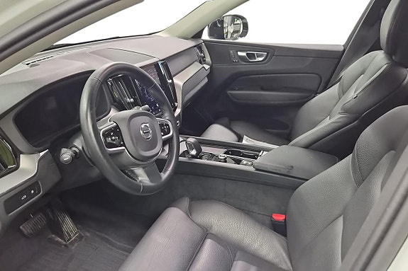 Volvo XC60 14 of 23